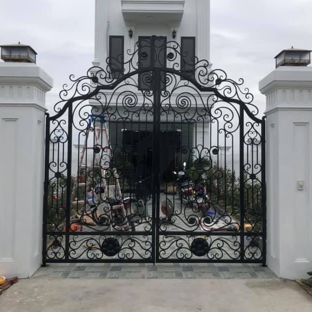 Cổng sắt